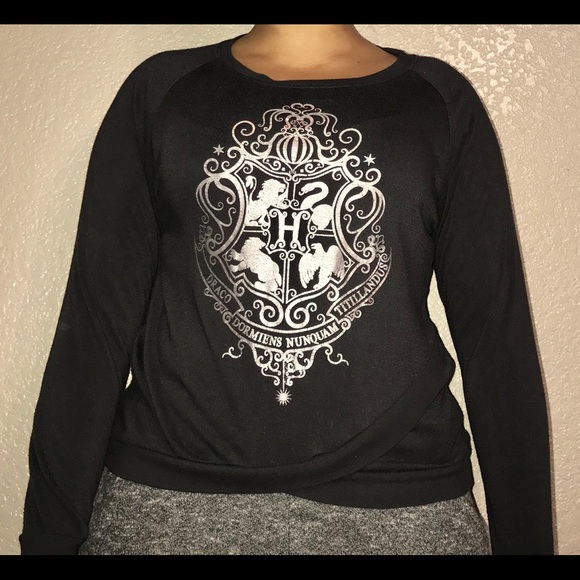 Hogwarts Crest Top - Picture 1 of 1